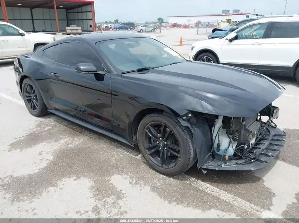 1FA6P8TH3H5303638 2017 FORD MUSTANG - Image 1