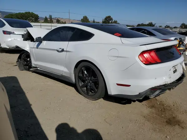 1FA6P8TH3J5108824 2018 FORD MUSTANG - Image 2