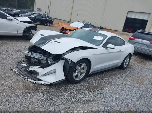 1FA6P8TH3J5118589 2018 FORD MUSTANG - Image 2