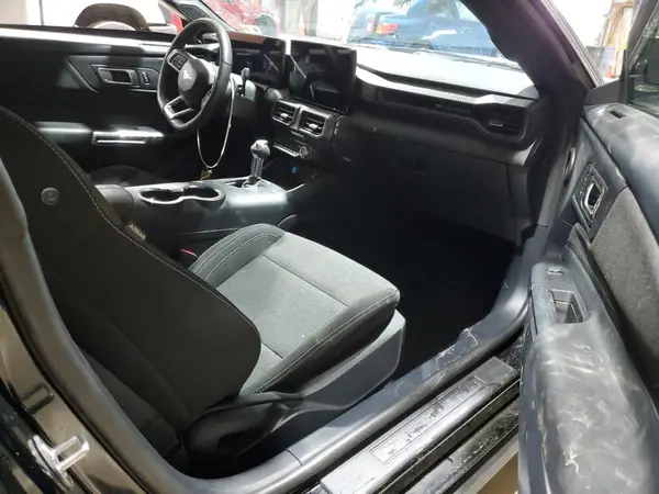 1FA6P8TH3R5105773 2024 FORD MUSTANG - Image 8