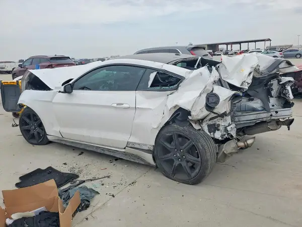 1FA6P8TH4L5124176 2020 FORD MUSTANG - Image 2