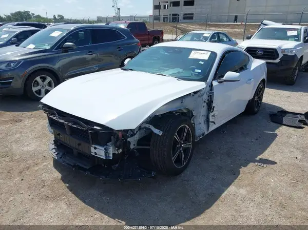 1FA6P8TH4S5108039 2025 FORD MUSTANG - Image 2