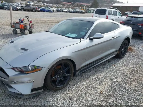 1FA6P8TH5L5174696 2020 FORD MUSTANG - Image 2