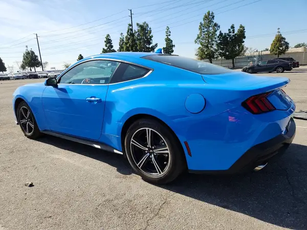 1FA6P8TH5S5117820 2025 FORD MUSTANG - Image 2