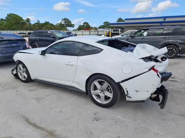 1FA6P8TH5T5101800 2026 FORD MUSTANG - Image 2