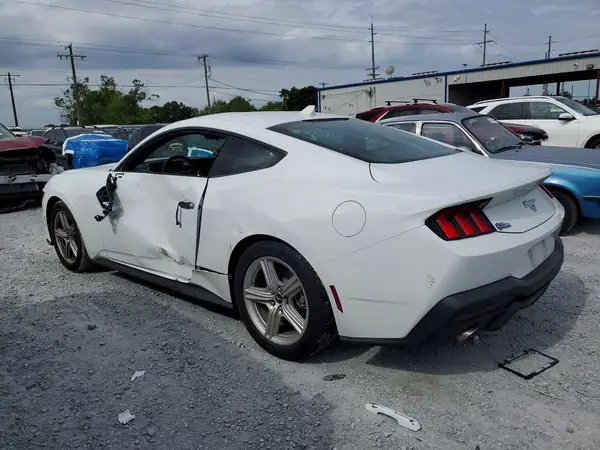 1FA6P8TH5T5107032 2026 FORD MUSTANG - Image 2