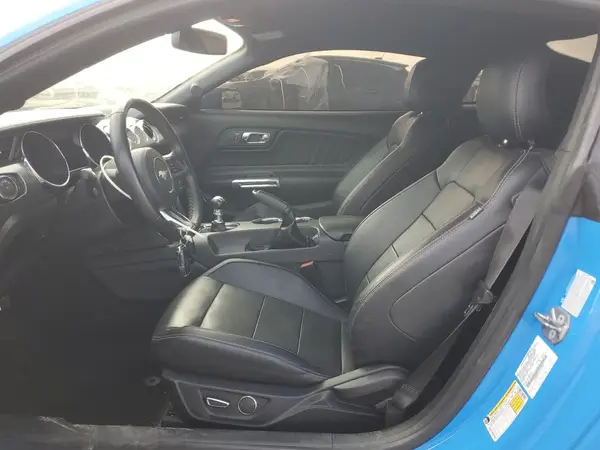 2017 FORD MUSTANG auction photo 7