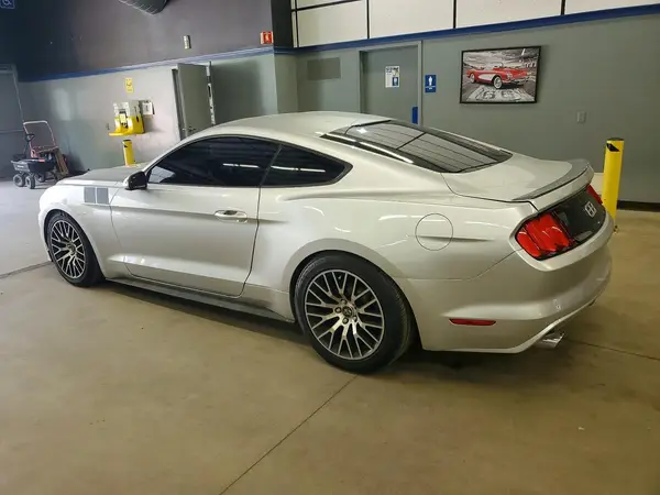 1FA6P8TH6H5305352 2017 FORD MUSTANG - Image 2