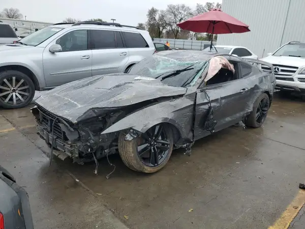 1FA6P8TH6H5323804 2017 FORD MUSTANG - Image 1