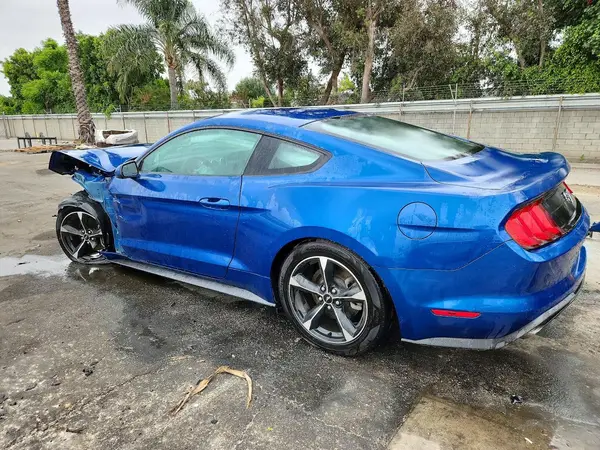 1FA6P8TH6J5117467 2018 FORD MUSTANG - Image 2