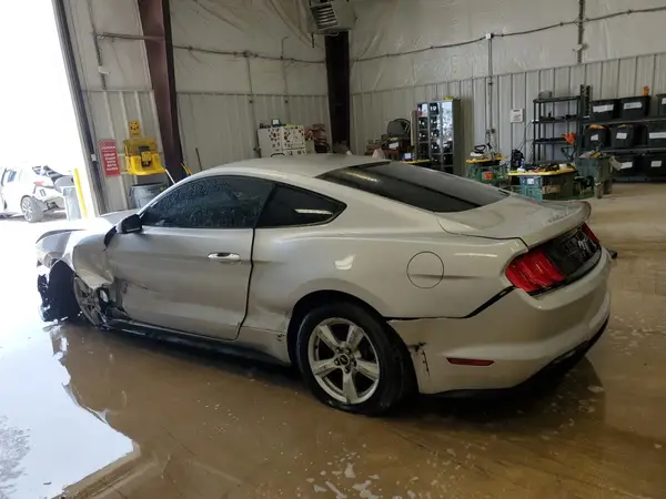 1FA6P8TH6J5126704 2018 FORD MUSTANG - Image 2