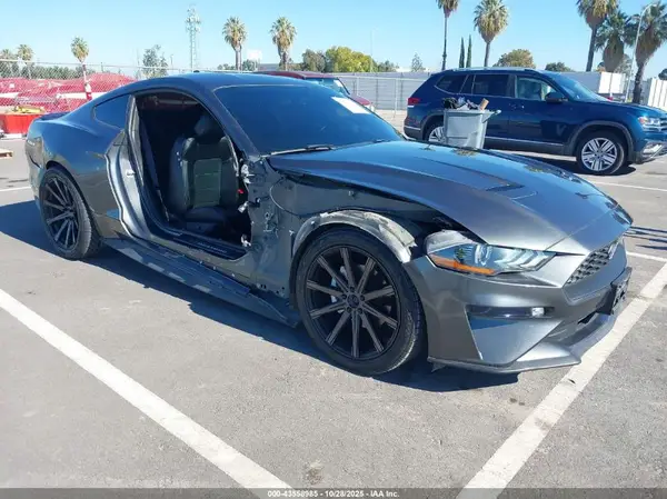 1FA6P8TH6L5138693 2020 FORD MUSTANG - Image 1