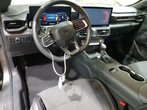 1FA6P8TH6S5102842 2025 FORD MUSTANG - Image 8