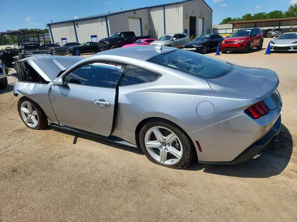 1FA6P8TH6T5115964 2026 FORD MUSTANG - Image 2
