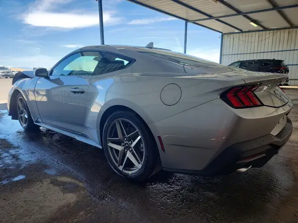 1FA6P8TH6T5120811 2026 FORD MUSTANG - Image 2