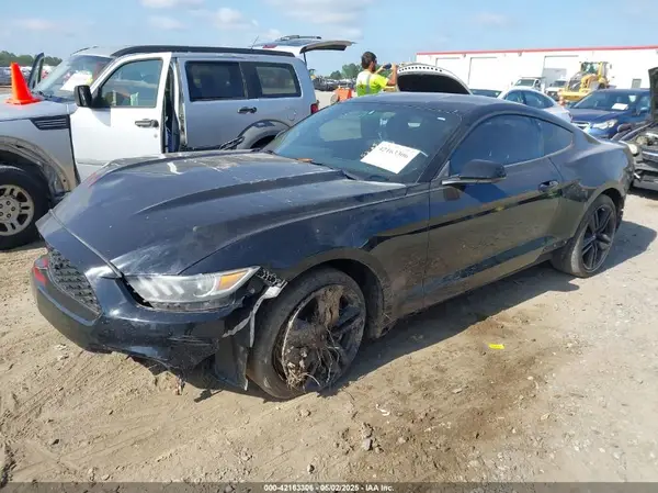 1FA6P8TH7G5301549 2016 FORD MUSTANG - Image 2
