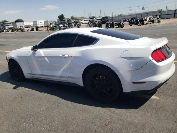 1FA6P8TH8G5261241 2016 FORD MUSTANG - Image 2