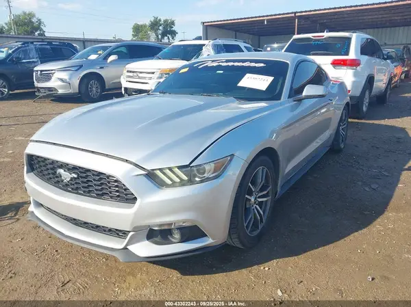 1FA6P8TH8H5226426 2017 FORD MUSTANG - Image 2