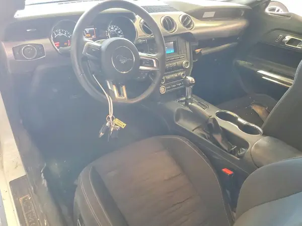 1FA6P8TH8H5306048 2017 FORD MUSTANG - Image 8