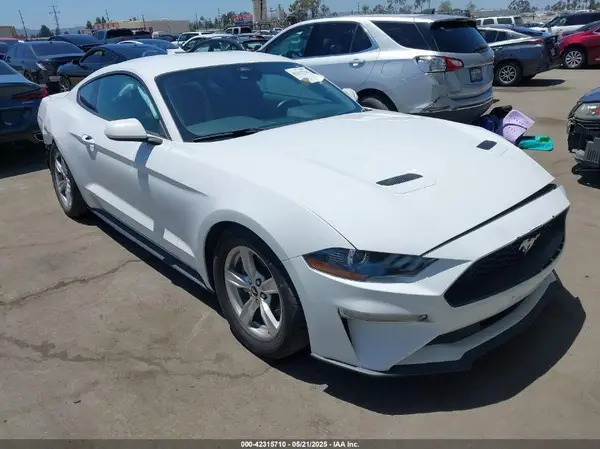 1FA6P8TH8M5157702 2021 FORD MUSTANG - Image 1