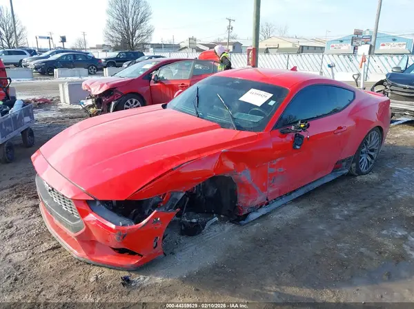 1FA6P8TH8S5104592 2025 FORD MUSTANG - Image 2