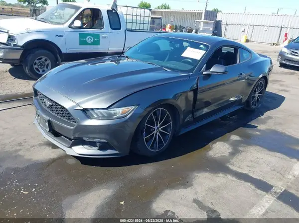 1FA6P8TH9G5257358 2016 FORD MUSTANG - Image 2
