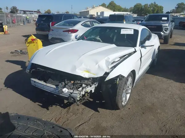 1FA6P8TH9G5261300 2016 FORD MUSTANG - Image 2
