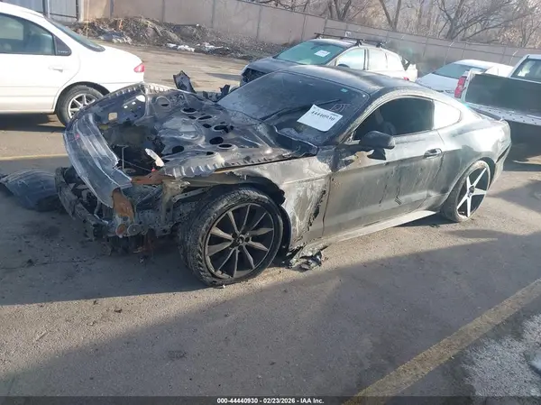 1FA6P8TH9G5284267 2016 FORD MUSTANG - Image 2