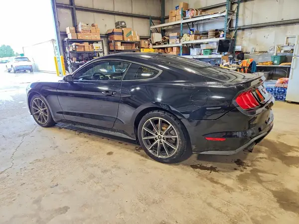 1FA6P8TH9J5168767 2018 FORD MUSTANG - Image 2