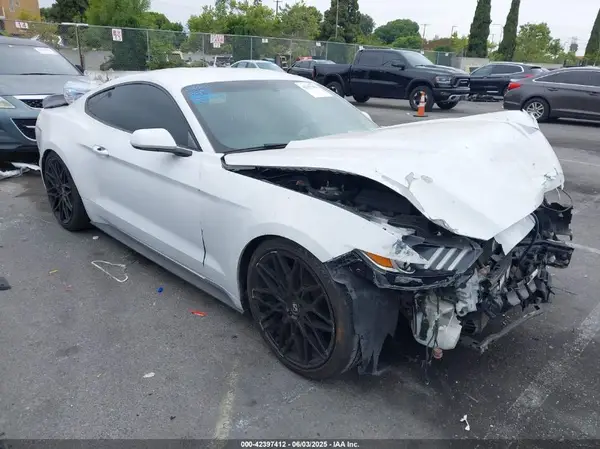 1FA6P8THXG5206192 2016 FORD MUSTANG - Image 1