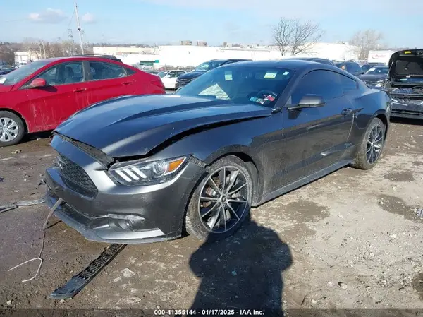 1FA6P8THXH5322185 2017 FORD MUSTANG - Image 2
