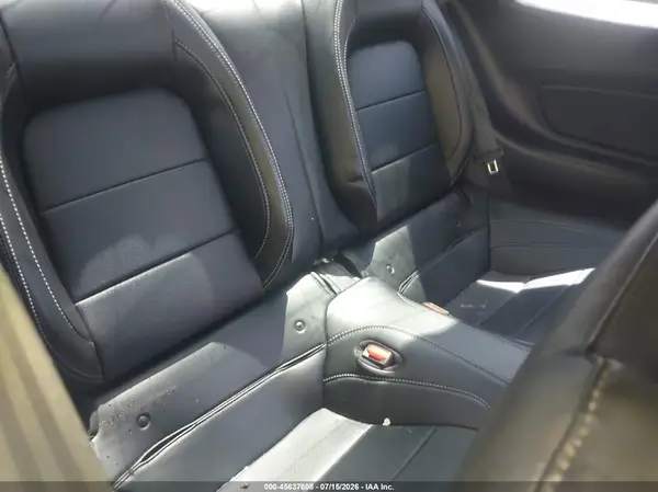 2023 FORD MUSTANG auction photo 8
