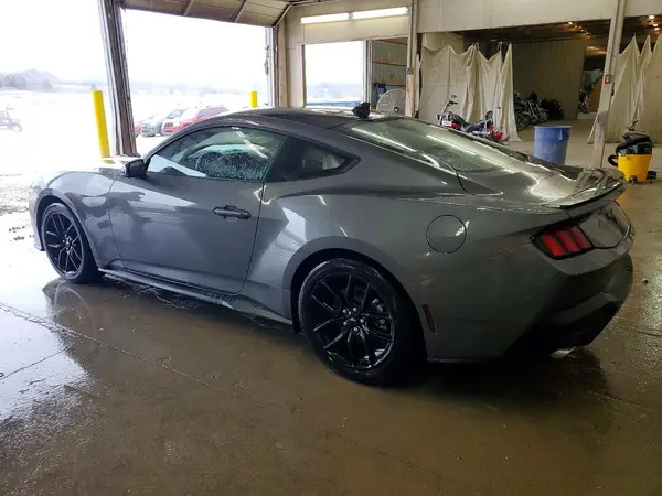 1FA6P8THXS5113987 2025 FORD MUSTANG - Image 2