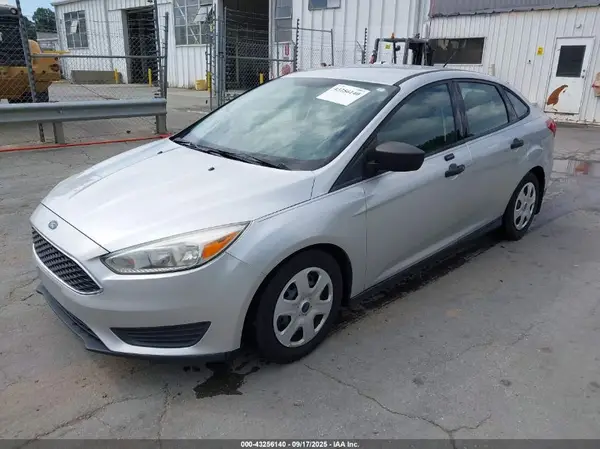1FADP3E20GL210816 2016 FORD FOCUS - Image 2