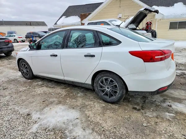 1FADP3E20GL270949 2016 FORD FOCUS - Image 2