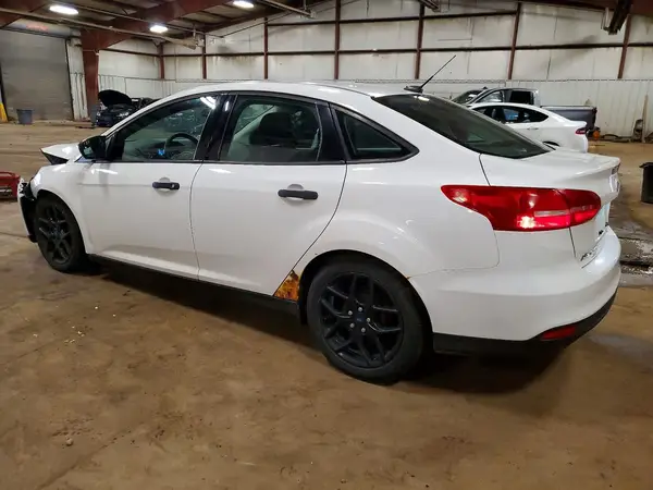 1FADP3E20GL281188 2016 FORD FOCUS - Image 2