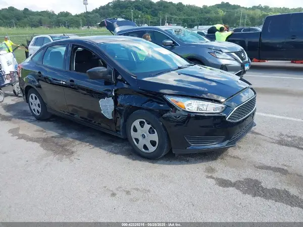 1FADP3E20HL347790 2017 FORD FOCUS - Image 1