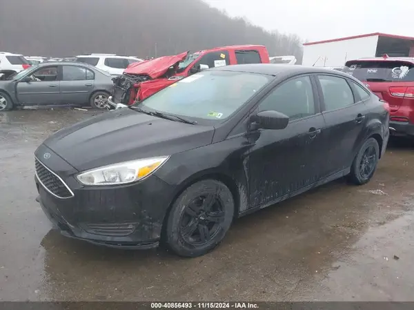 1FADP3E20JL256976 2018 FORD FOCUS - Image 2