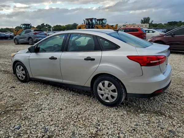 1FADP3E20JL319395 2018 FORD FOCUS - Image 2