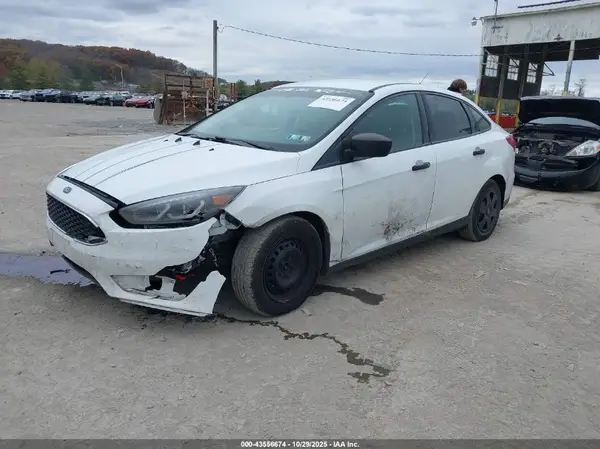 1FADP3E20JL326461 2018 FORD FOCUS - Image 2