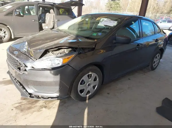 1FADP3E20JL330073 2018 FORD FOCUS - Image 2