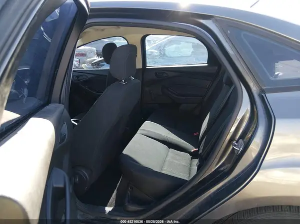 1FADP3E21GL246465 2016 FORD FOCUS - Image 8