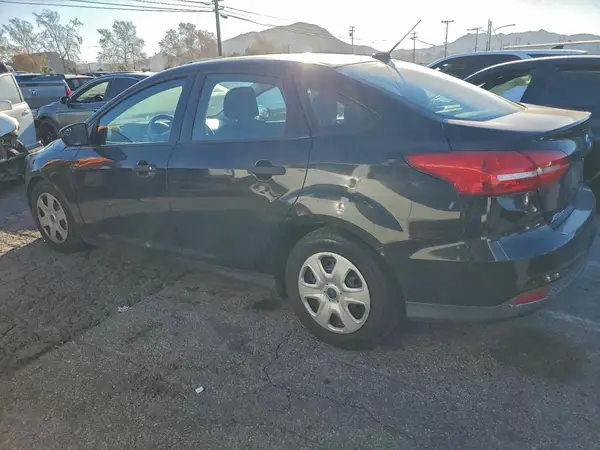 1FADP3E21GL268143 2016 FORD FOCUS - Image 2