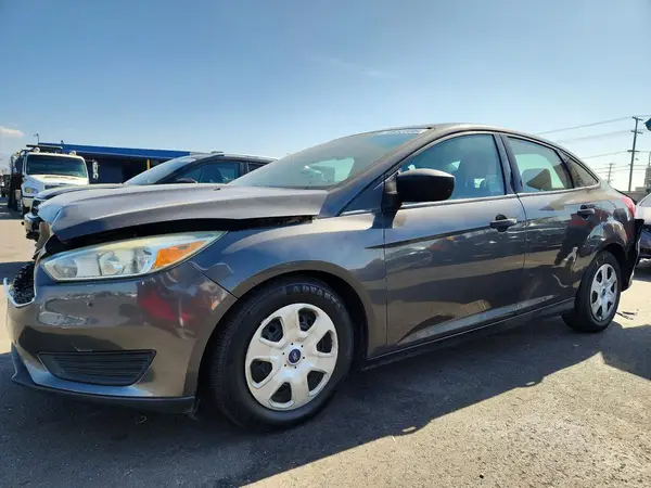 1FADP3E21GL282303 2016 FORD FOCUS - Image 1