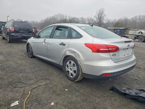 1FADP3E21GL350048 2016 FORD FOCUS - Image 2