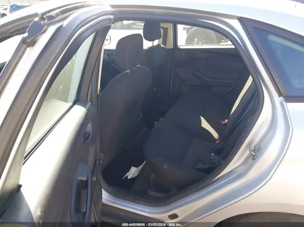 1FADP3E21GL369599 2016 FORD FOCUS - Image 8