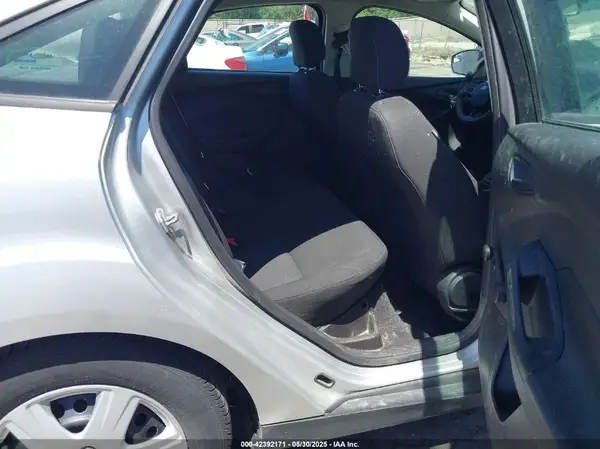 1FADP3E21GL372521 2016 FORD FOCUS - Image 8