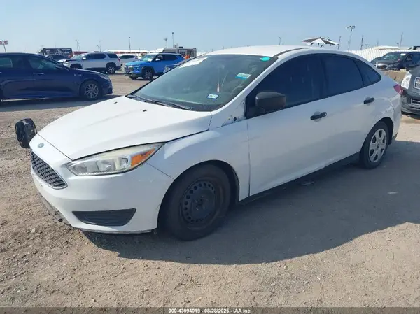 1FADP3E21GL391165 2016 FORD FOCUS - Image 2