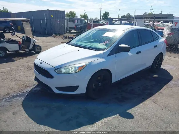 1FADP3E21GL399346 2016 FORD FOCUS - Image 2