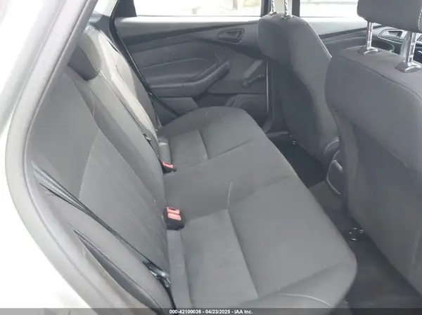 1FADP3E21HL241557 2017 FORD FOCUS - Image 8